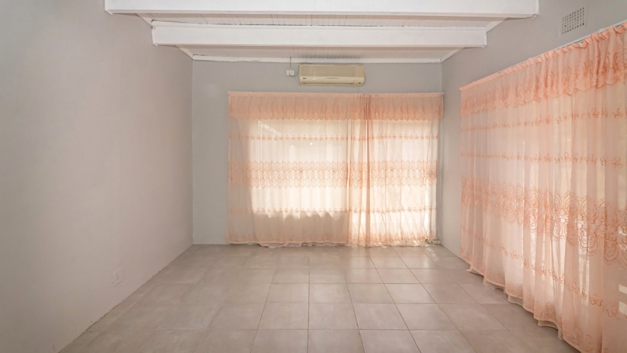 3 Bedroom Property for Sale in Wilgenhof Free State